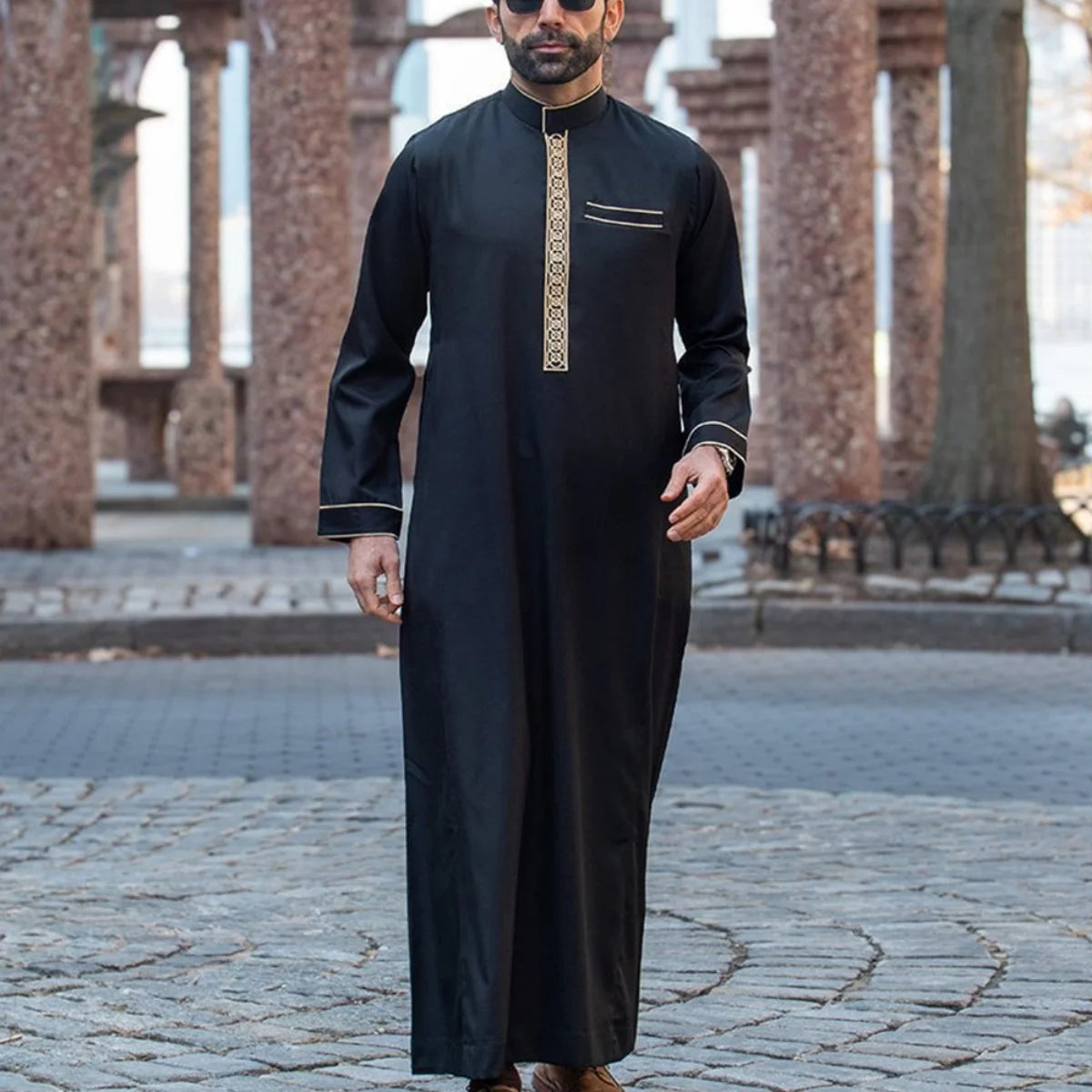 Luxury Islam Thobe For Arab Men Embroidered Stand Collar