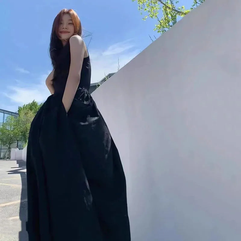 Long Black Dress With High Waist Round Neckline For Parties