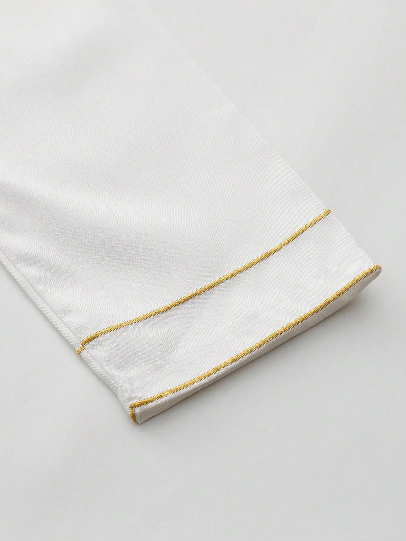 Luxury Islam Thobe For Arab Men Embroidered Stand Collar